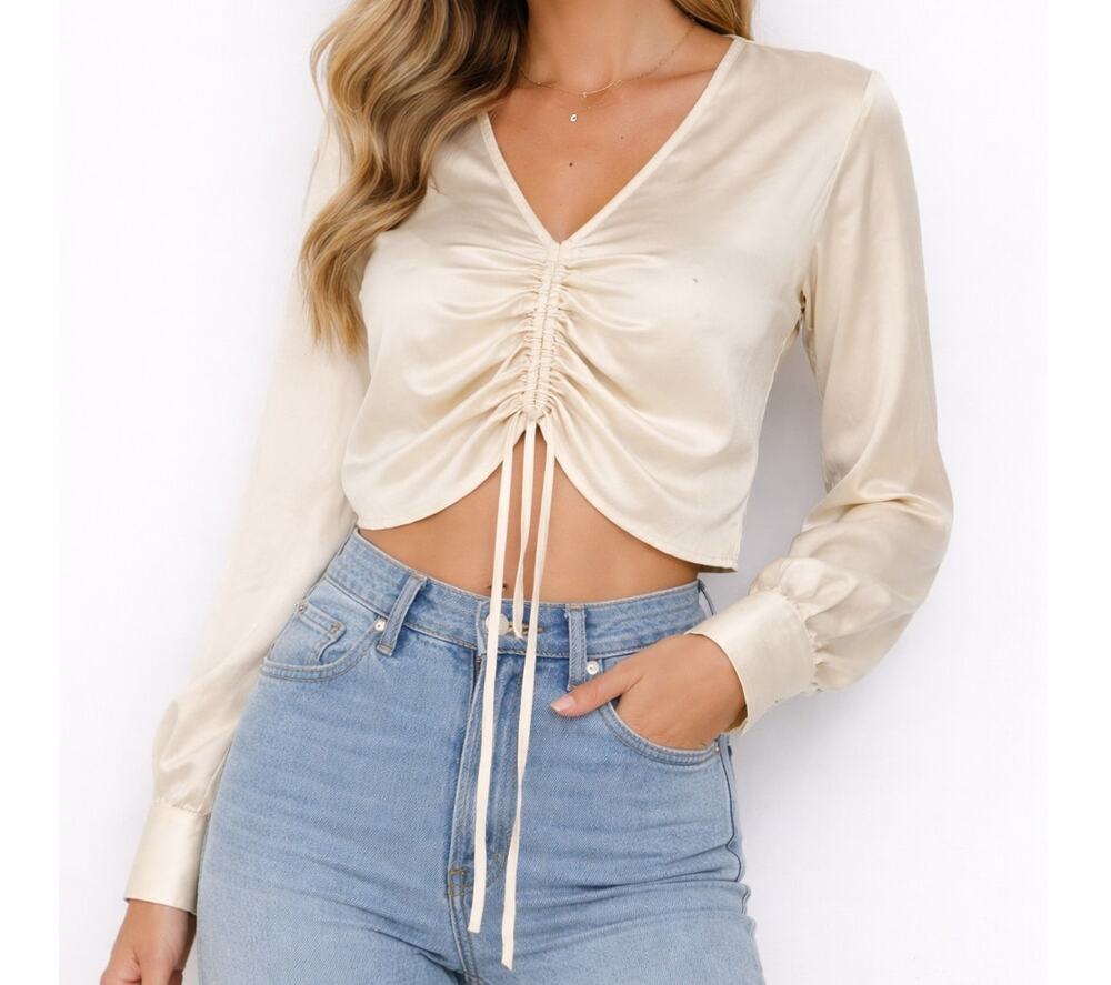 ASTR the Label Satin Cream Ruched Front Long Sleeve Crop Top Small